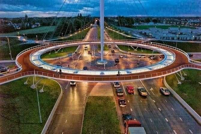 La maquette de l'échangeur en construction au rond-point de la mairie d'Abobo